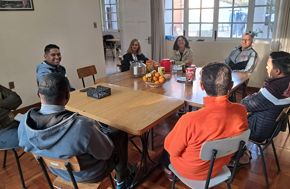 Voluntária Itziar inicia missão em Cochabamba – BO